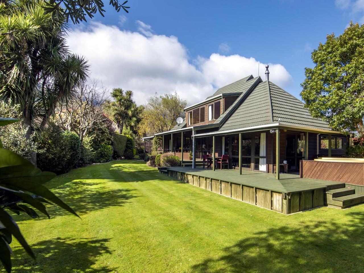 Mulberry House Bed & Breakfast พิคตัน ภายนอก รูปภาพ