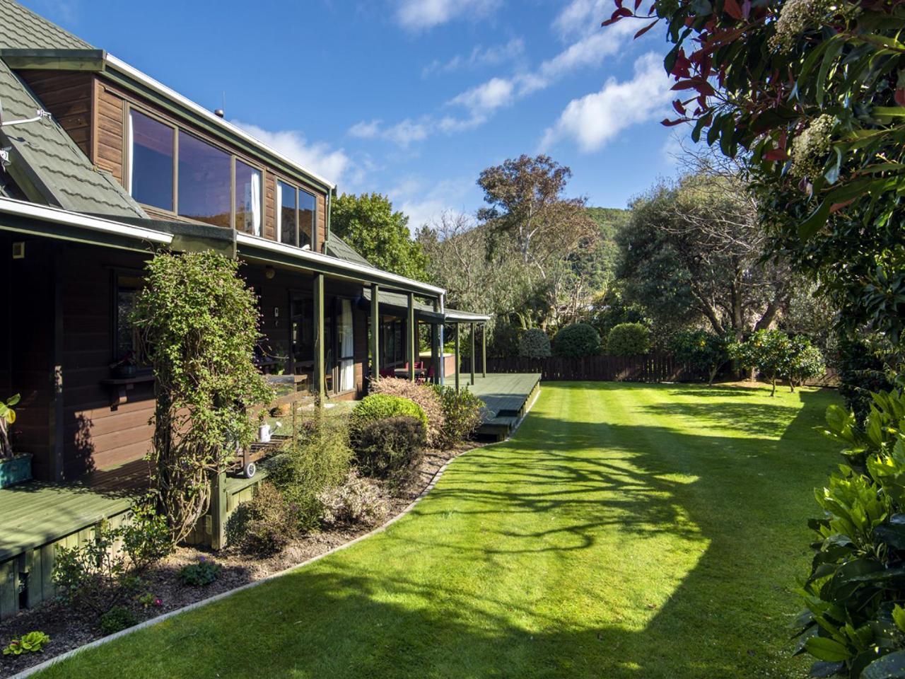 Mulberry House Bed & Breakfast พิคตัน ภายนอก รูปภาพ